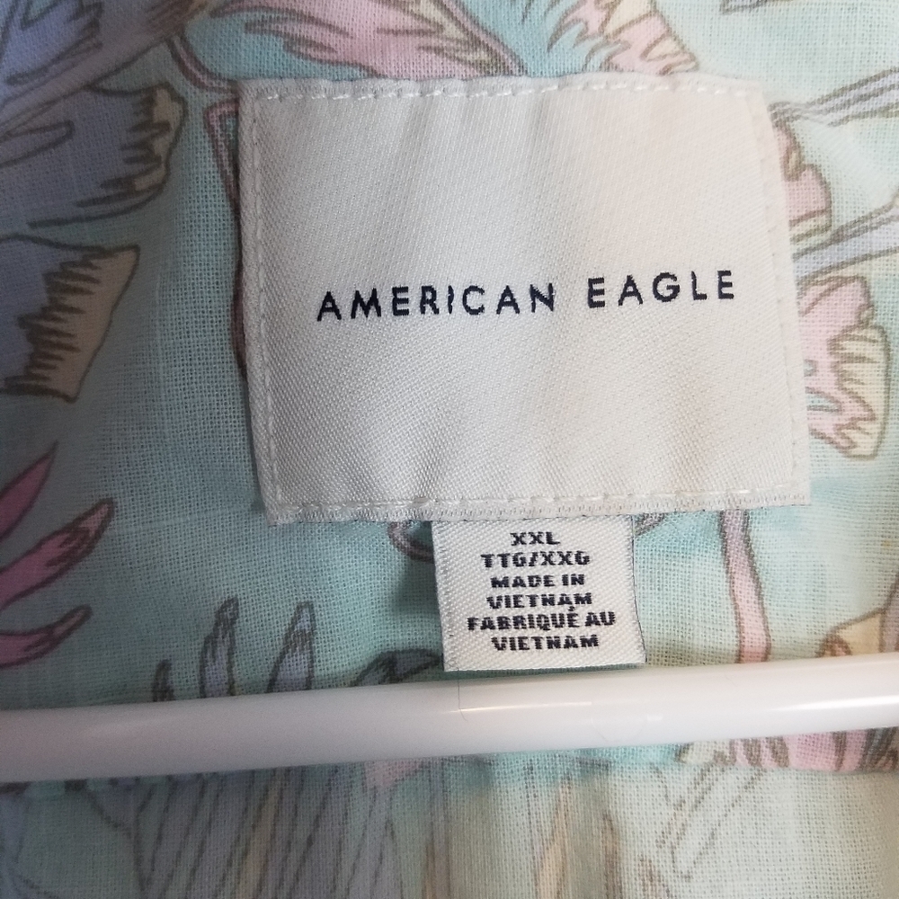 American Eagle tropicals short sleeve button-down - Picture 6 of 7